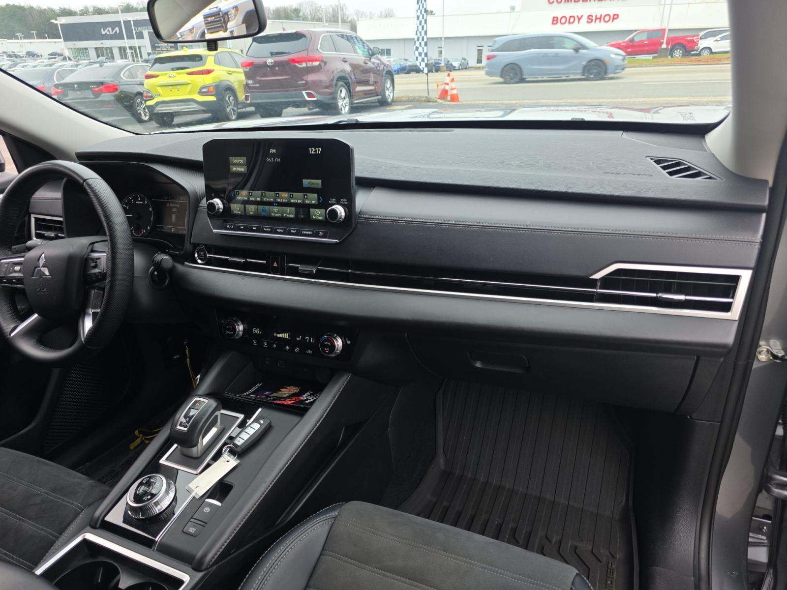 2024 Mitsubishi Outlander SE FWD