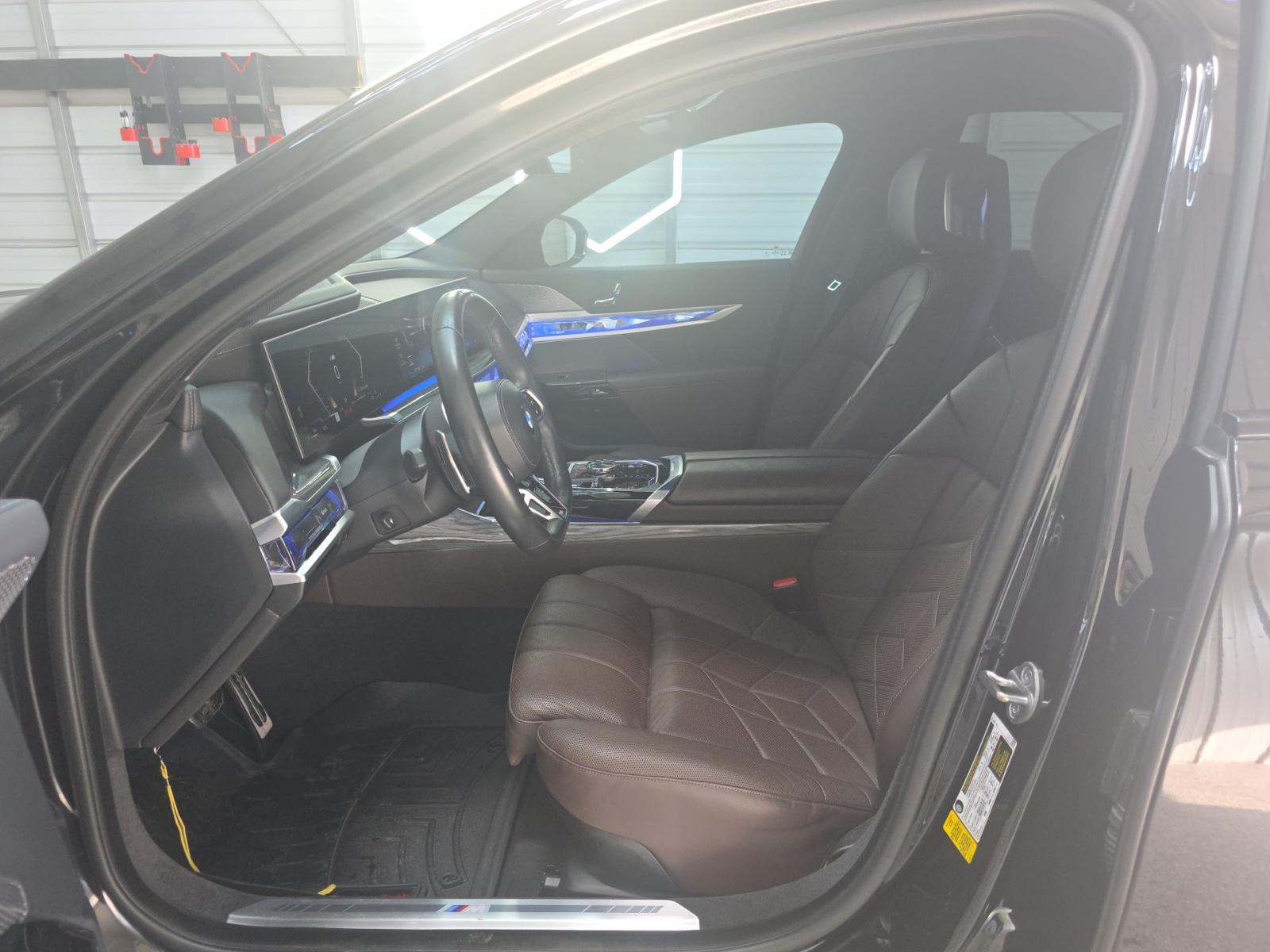 2023 BMW 7 Series 740i RWD