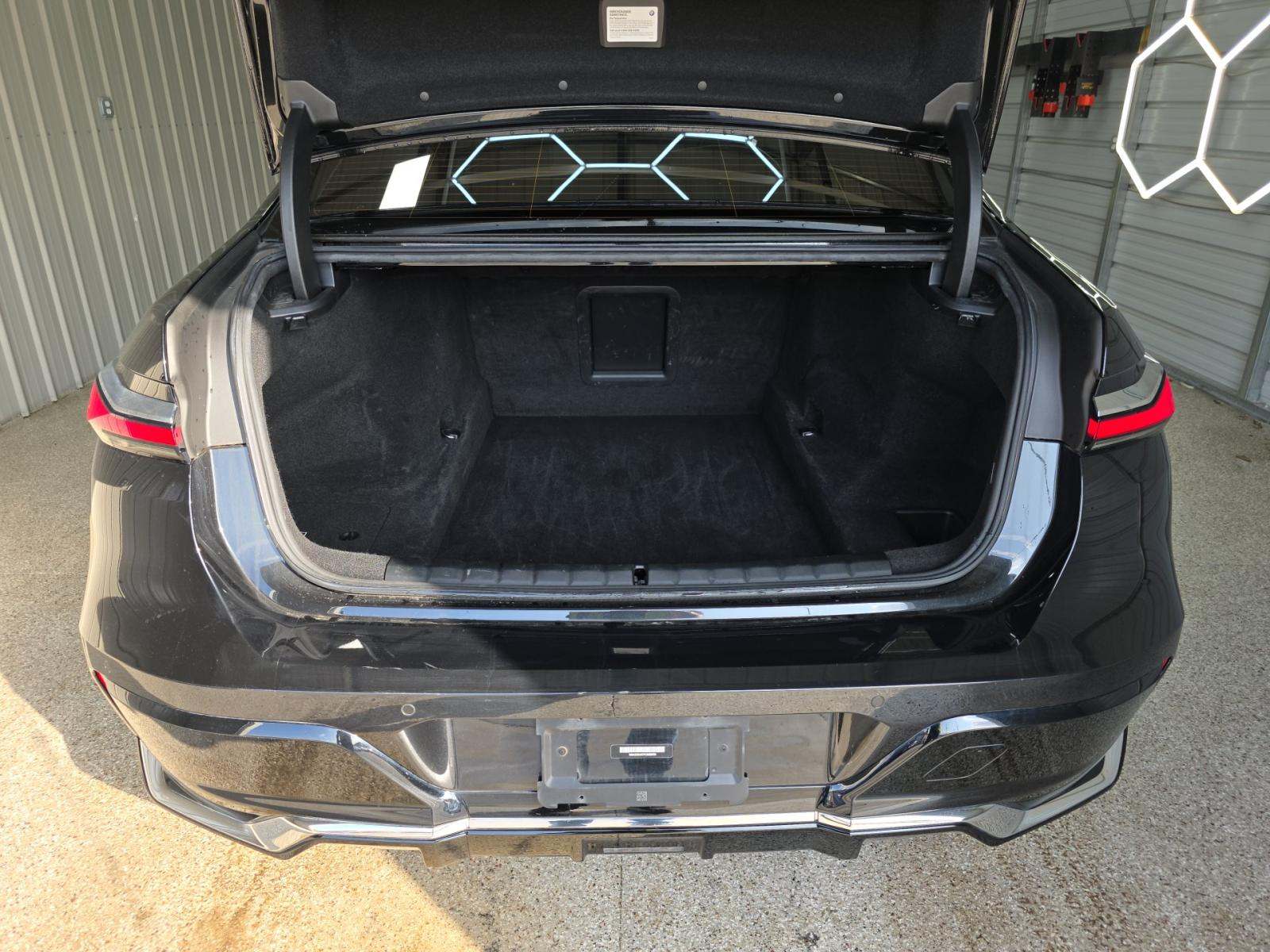 2023 BMW 7 Series 740i RWD