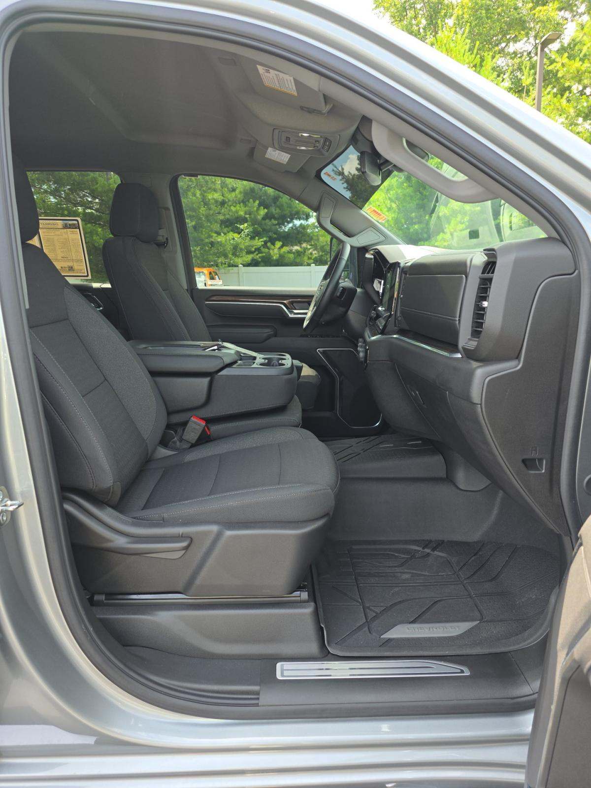 2025 Chevrolet Silverado 3500HD LT AWD