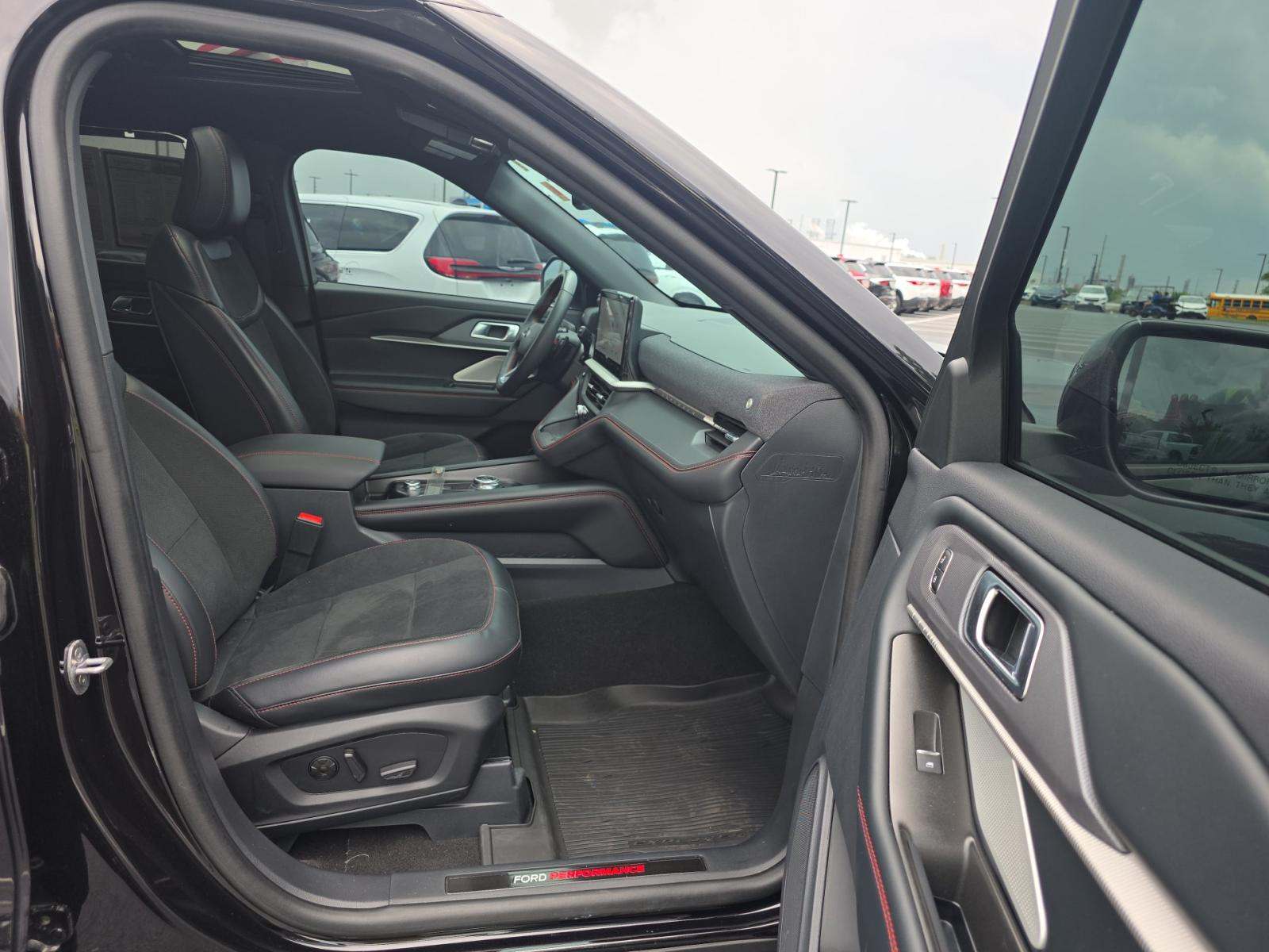 2025 Ford Explorer ST AWD