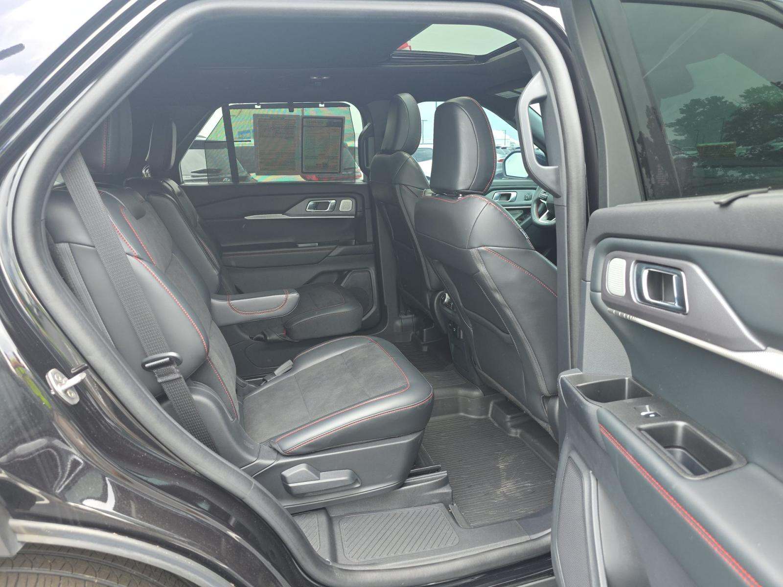 2025 Ford Explorer ST AWD