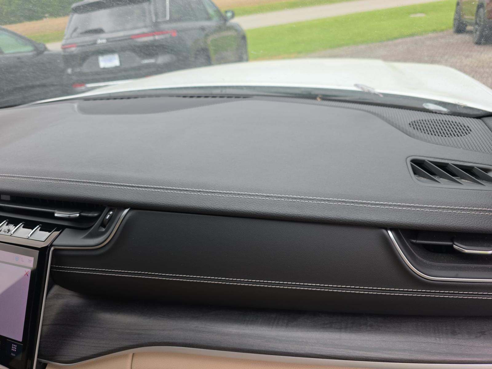 2023 Jeep Grand Cherokee Limited AWD