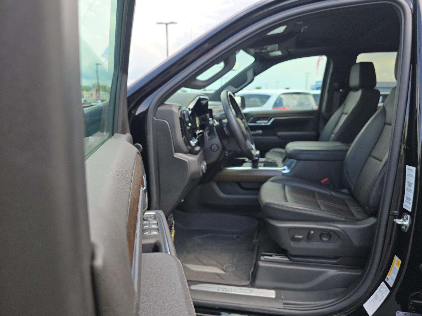 2025 Chevrolet Silverado 1500 High Country AWD