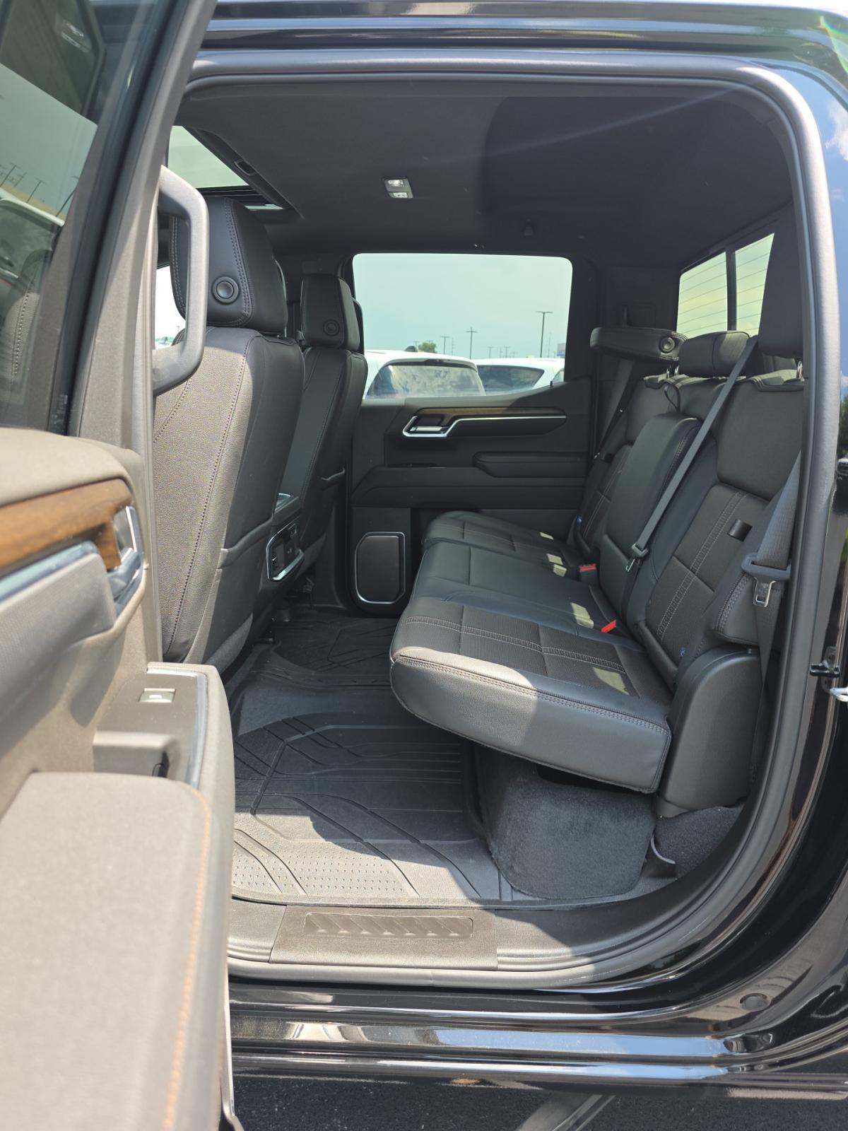 2025 Chevrolet Silverado 1500 High Country AWD