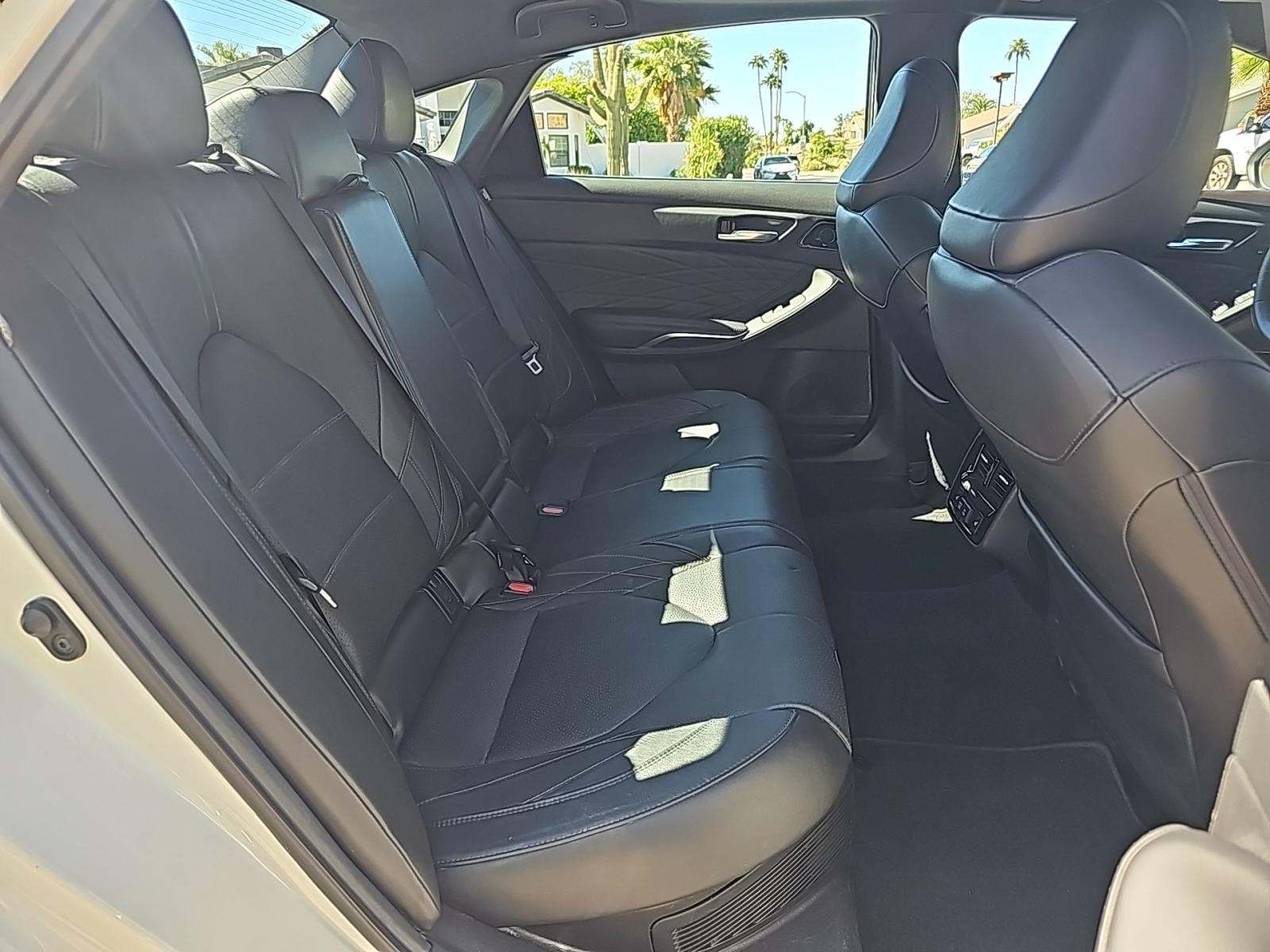 2022 Toyota Avalon Hybrid Limited FWD