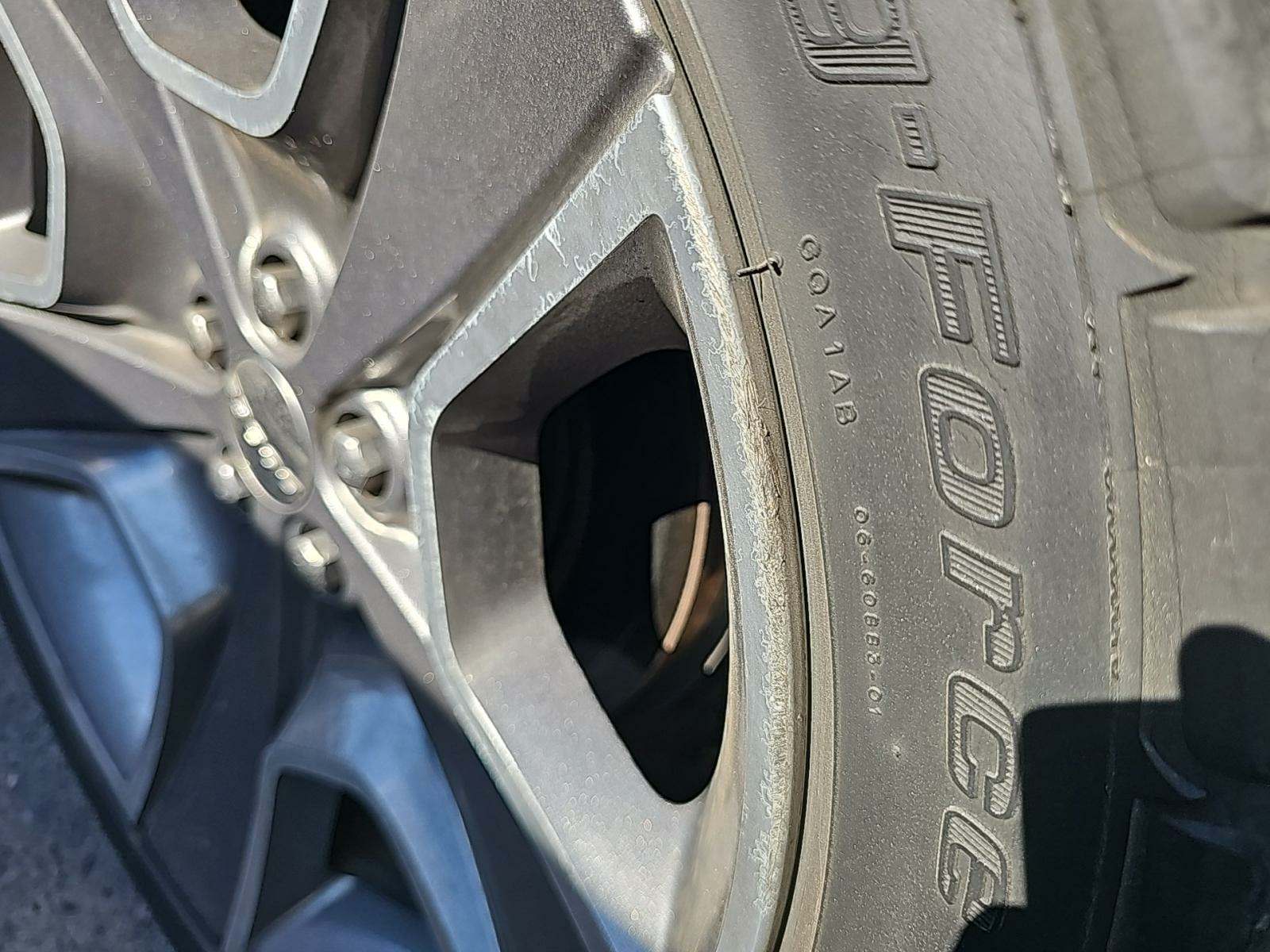 2013 Dodge Challenger R/T Classic RWD