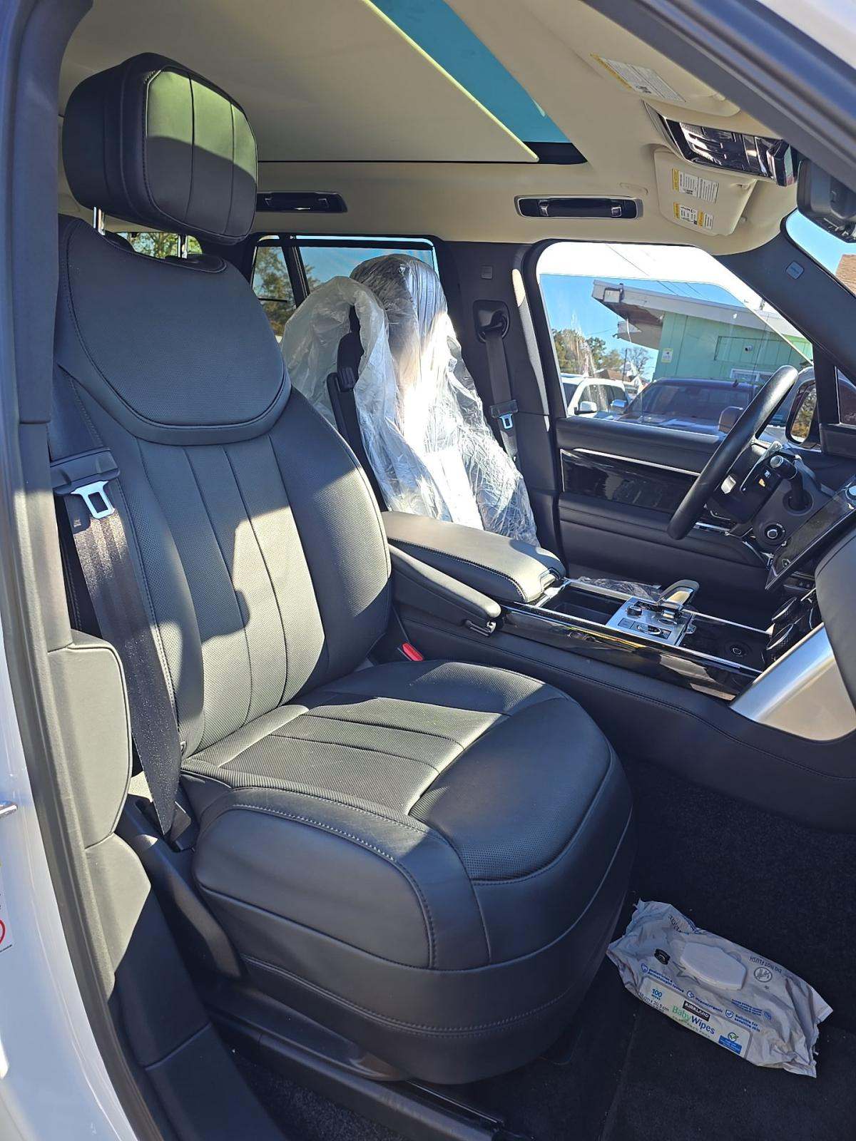 2022 Land Rover Range Rover SE AWD