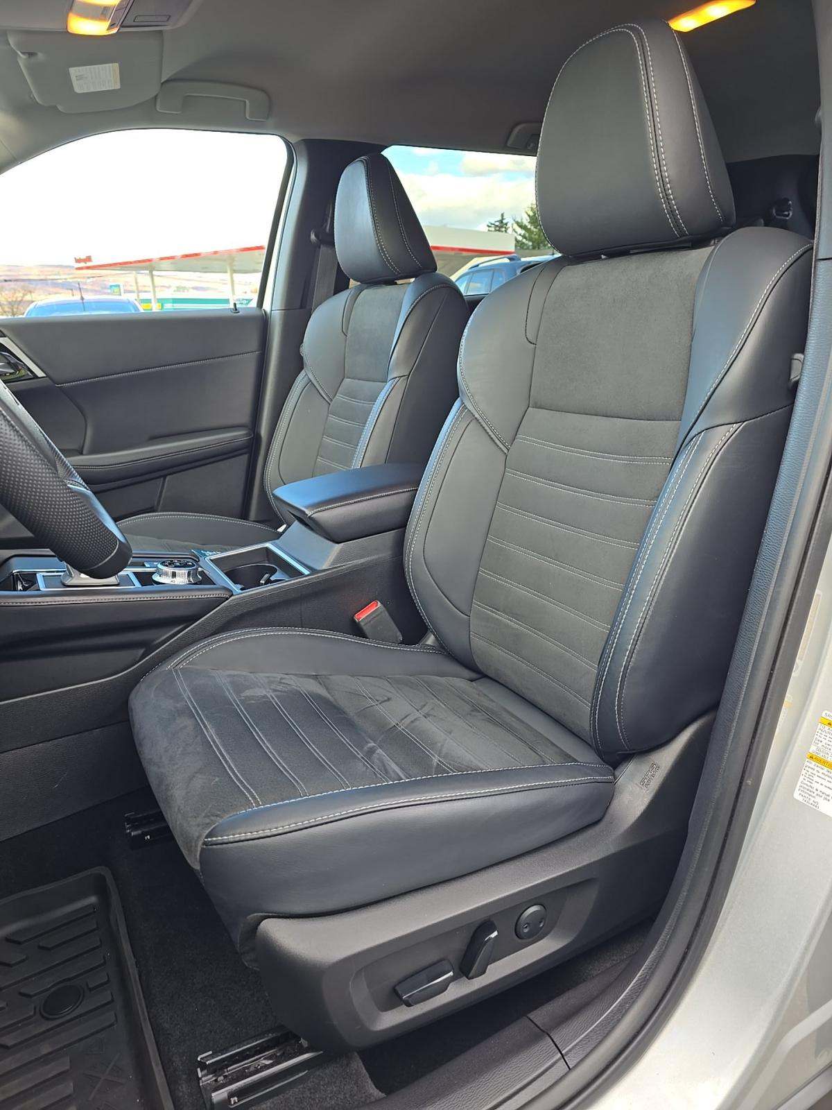 2024 Mitsubishi Outlander SE AWD