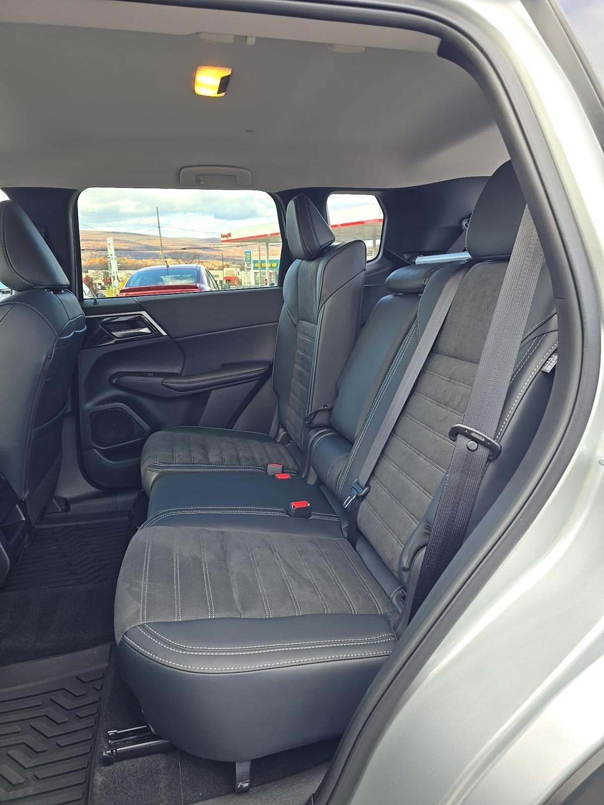 2024 Mitsubishi Outlander SE AWD