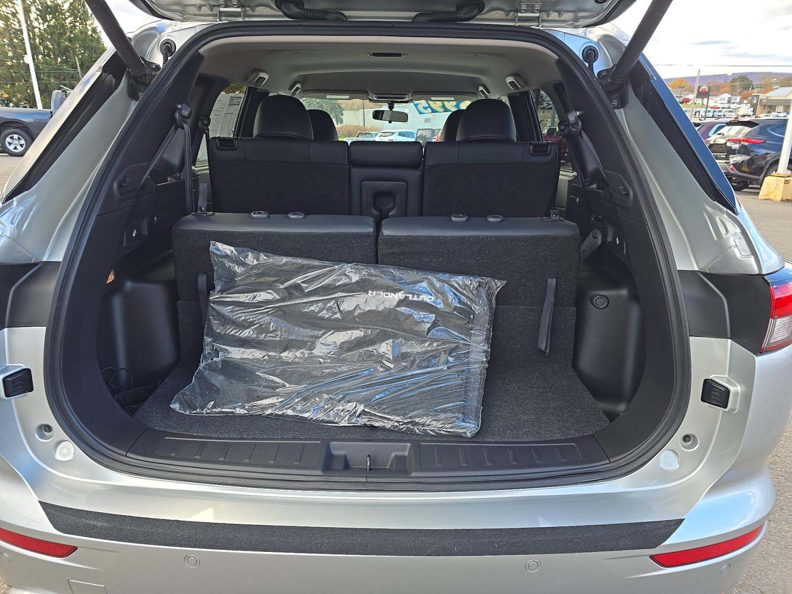 2024 Mitsubishi Outlander SE AWD