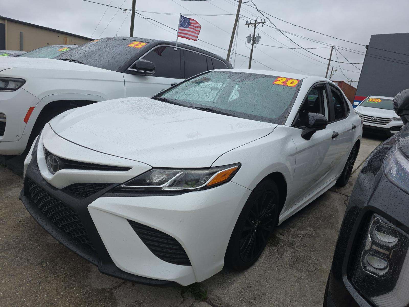TOYOTA CAMRY - 1