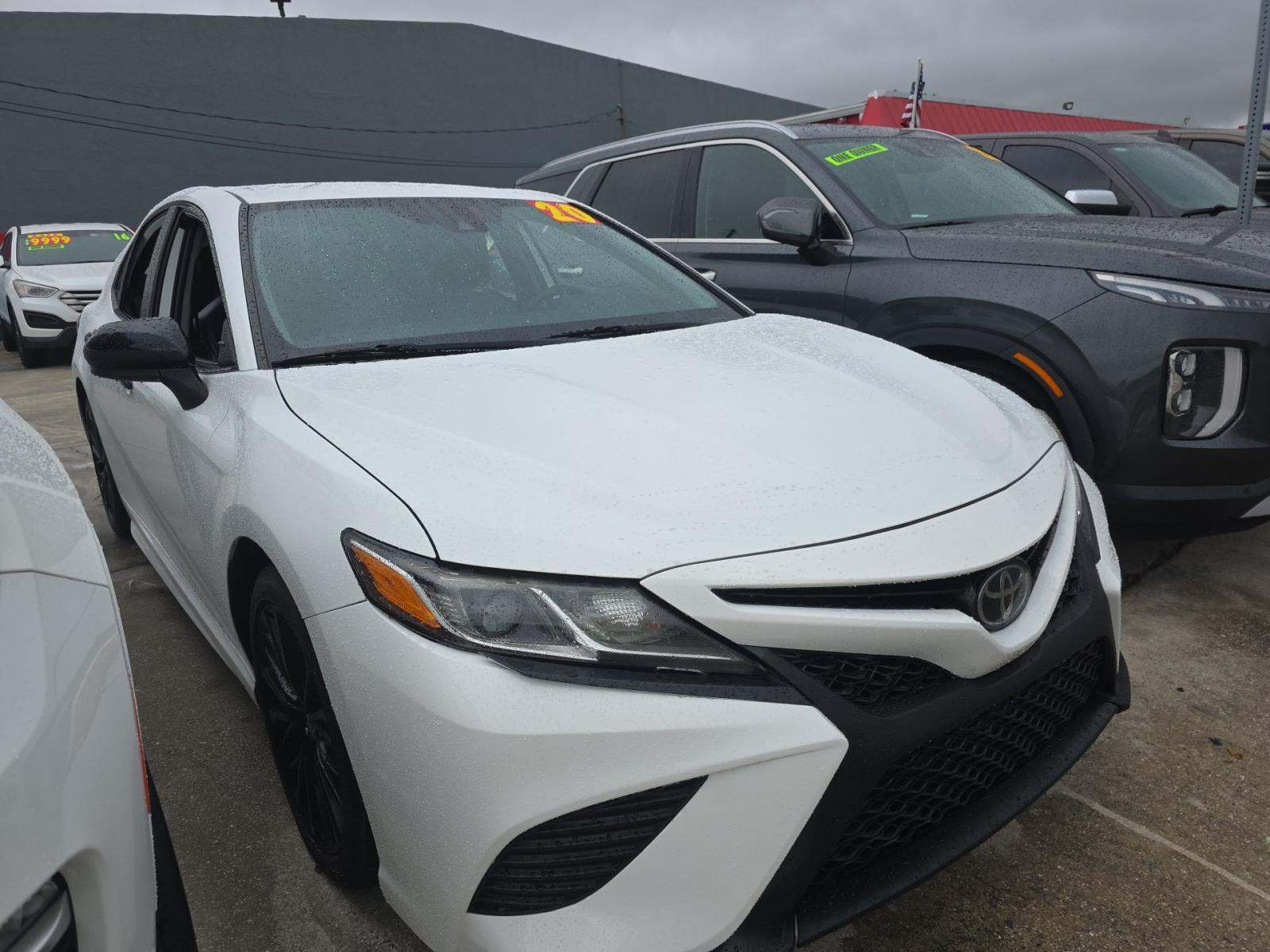 TOYOTA CAMRY - 4