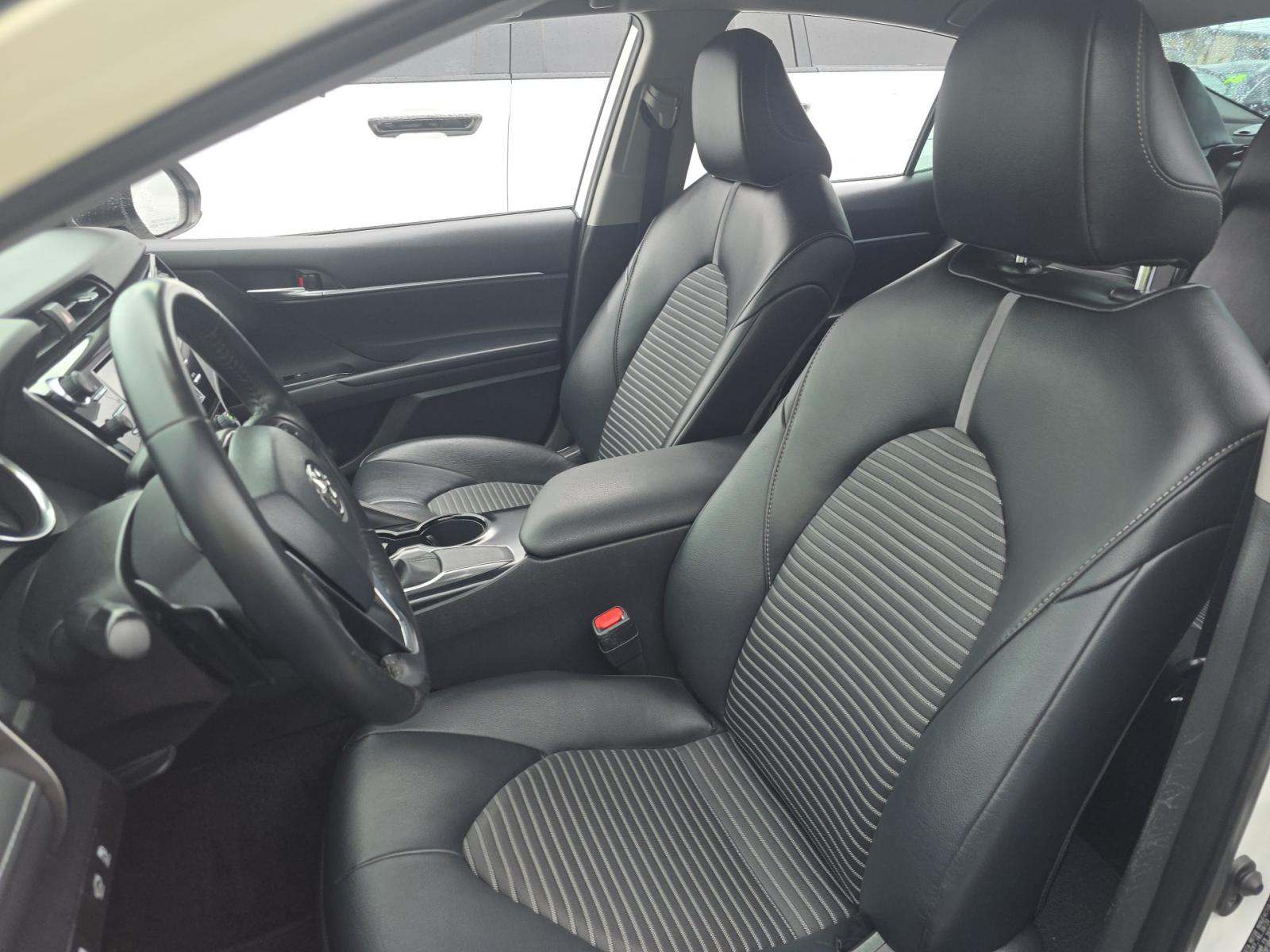 TOYOTA CAMRY - 6