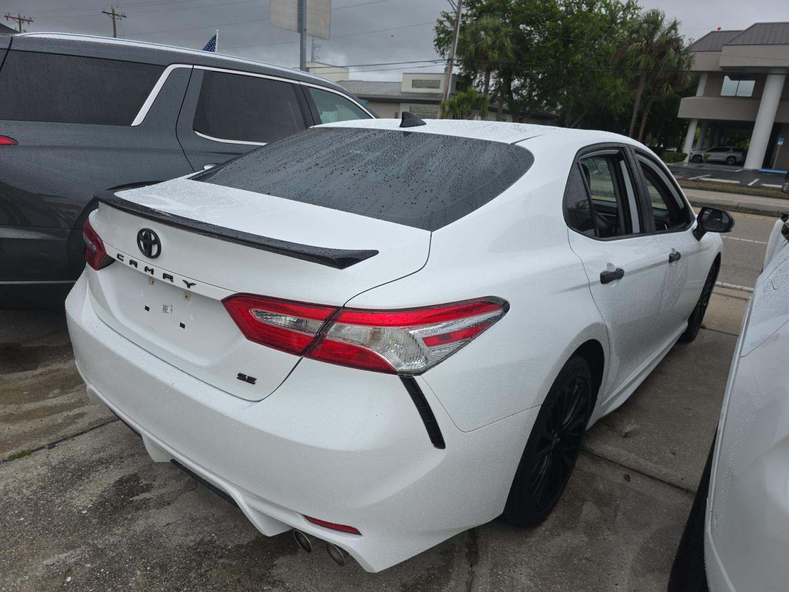 TOYOTA CAMRY - 3