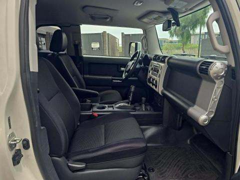 2013 Toyota FJ Cruiser Base AWD