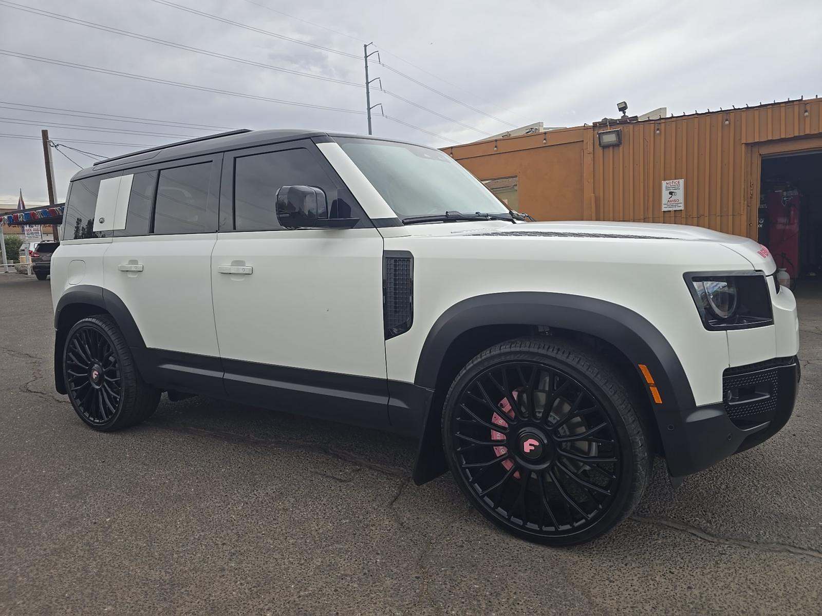 2023 Land Rover Defender 110 SE AWD