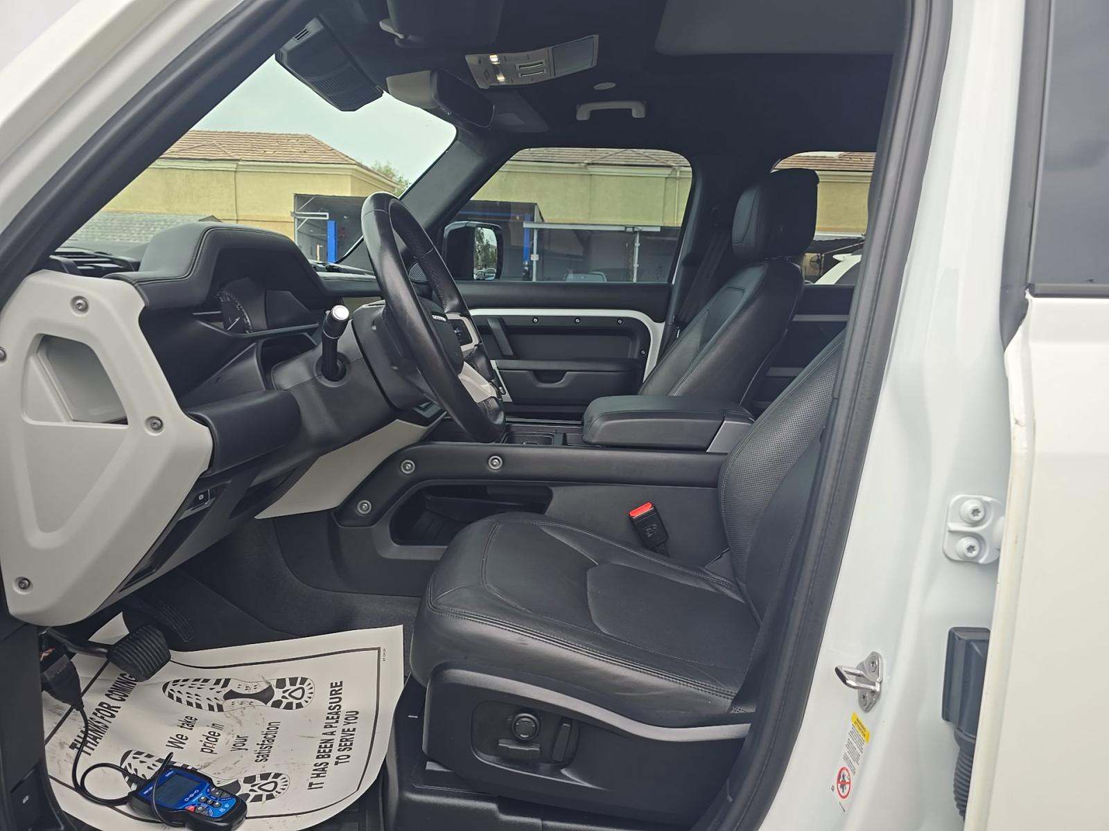 2023 Land Rover Defender 110 SE AWD