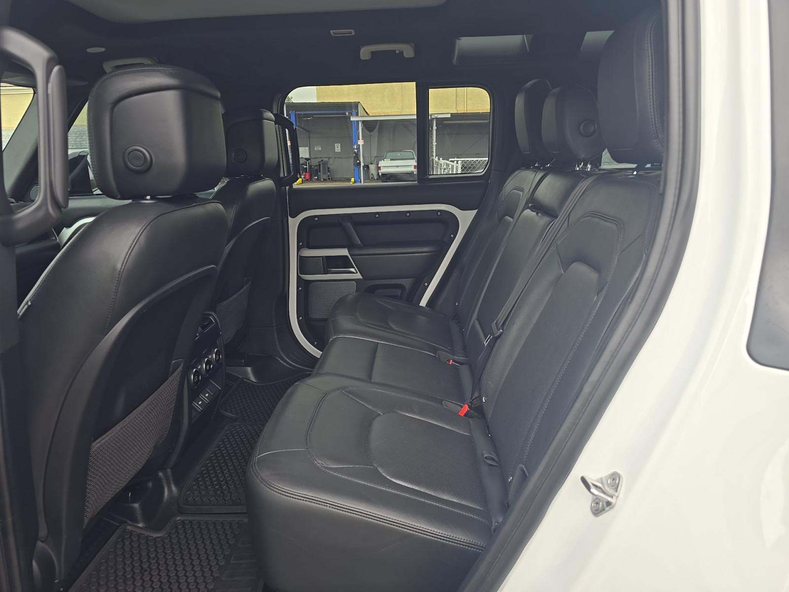 2023 Land Rover Defender 110 SE AWD