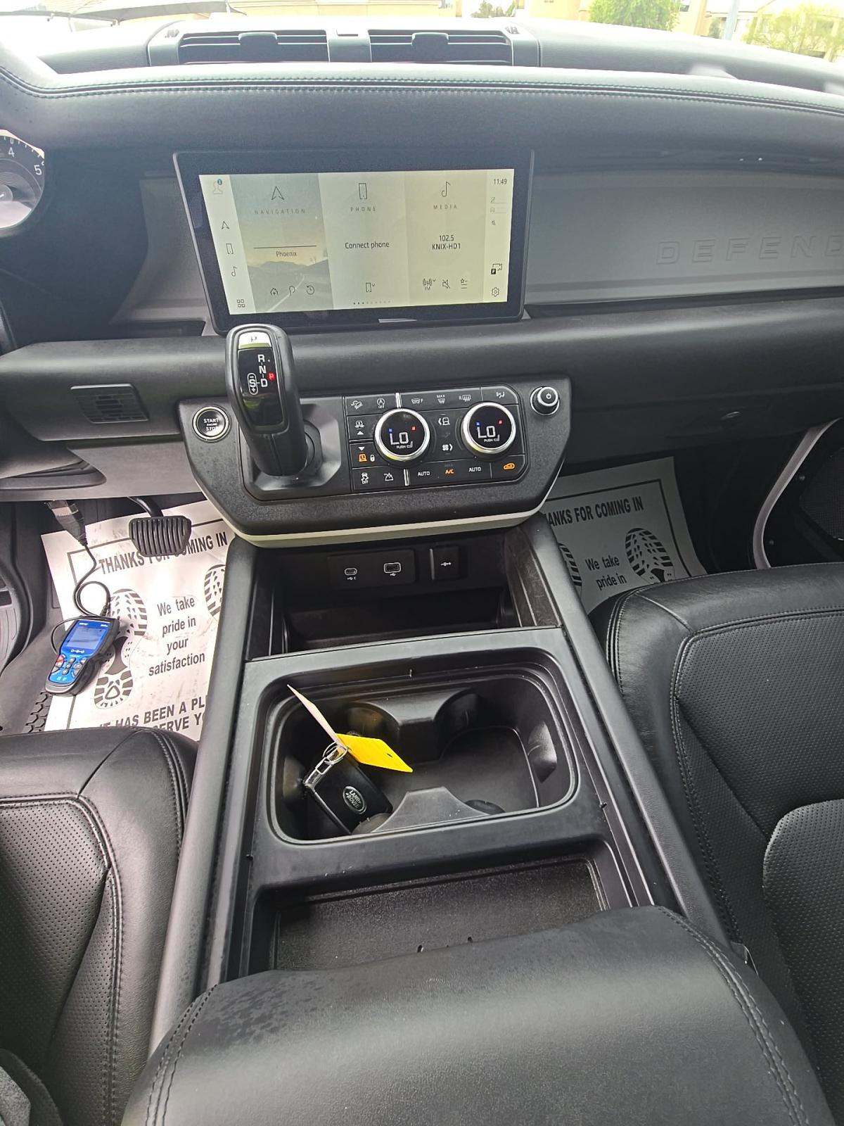 2023 Land Rover Defender 110 SE AWD