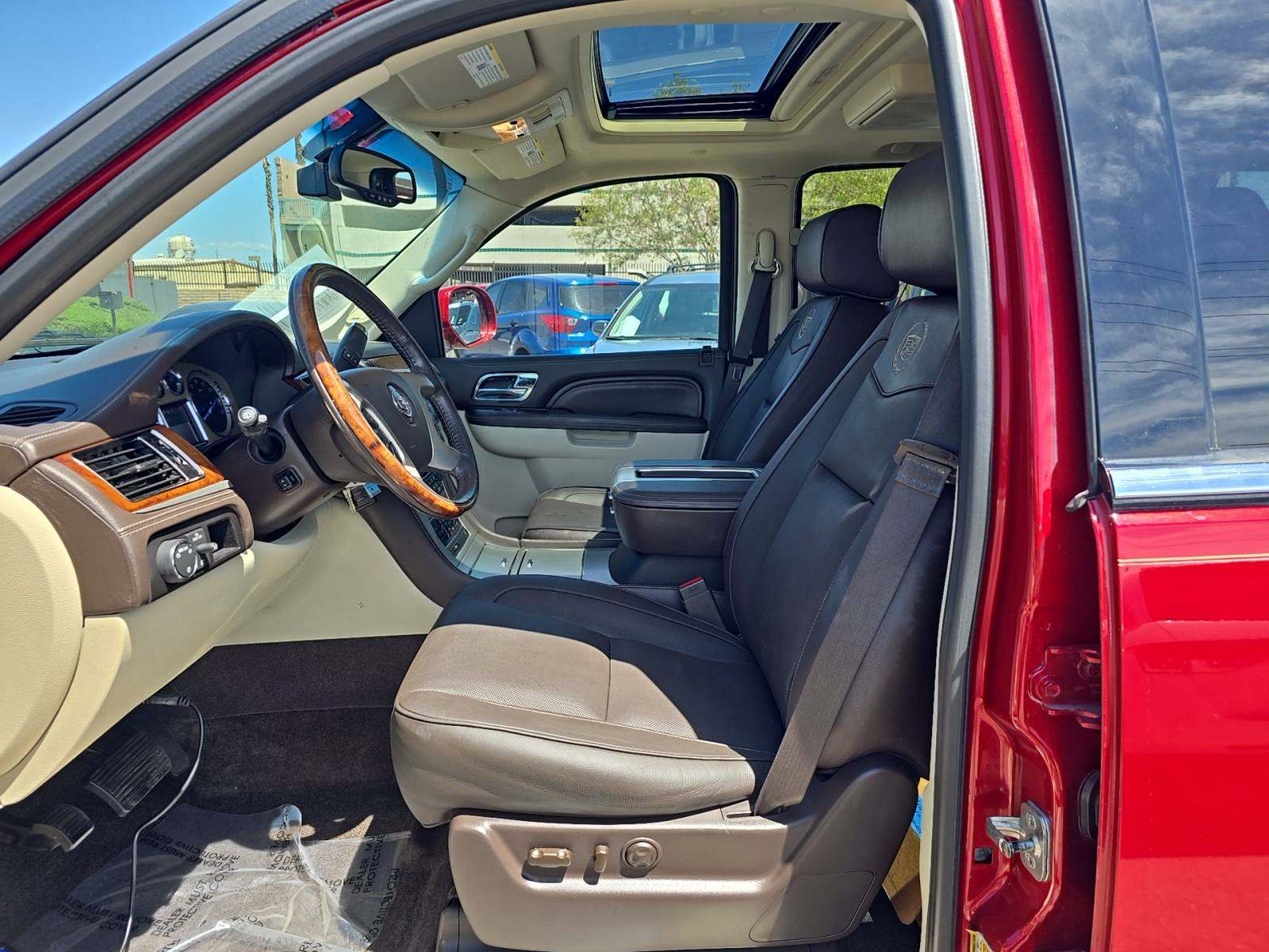 2013 Cadillac Escalade Platinum AWD