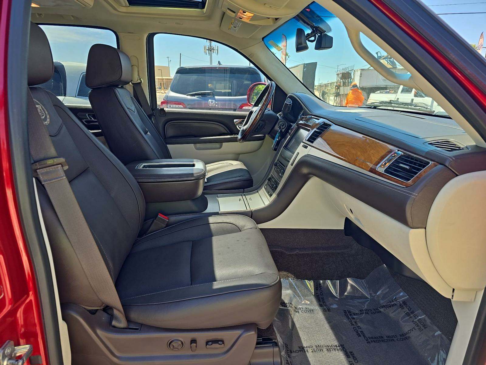 2013 Cadillac Escalade Platinum AWD