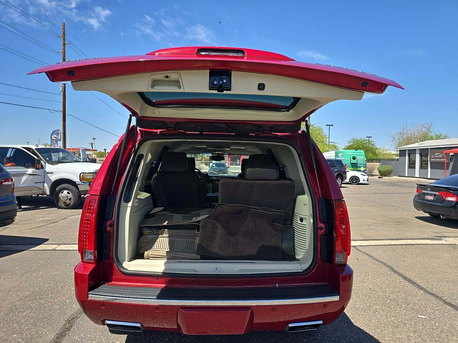 2013 Cadillac Escalade Platinum AWD