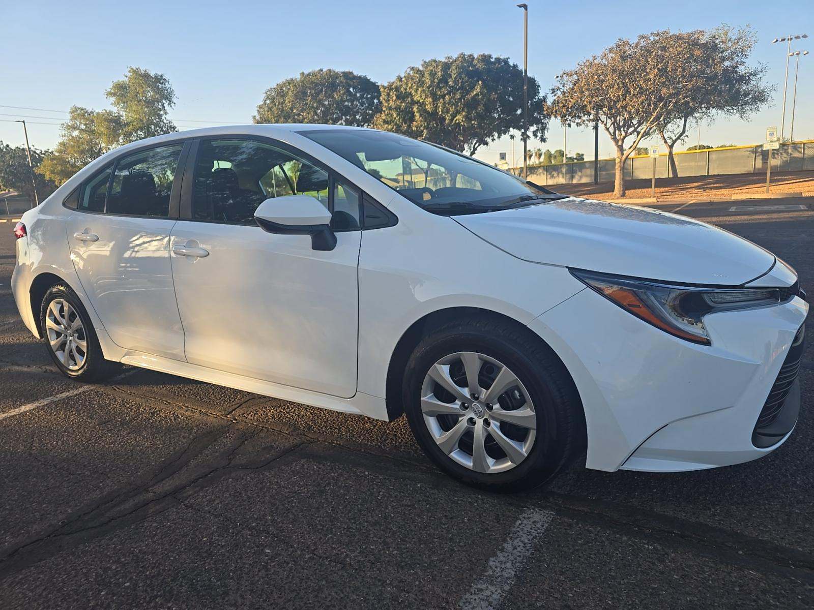 2025 Toyota Corolla LE FWD