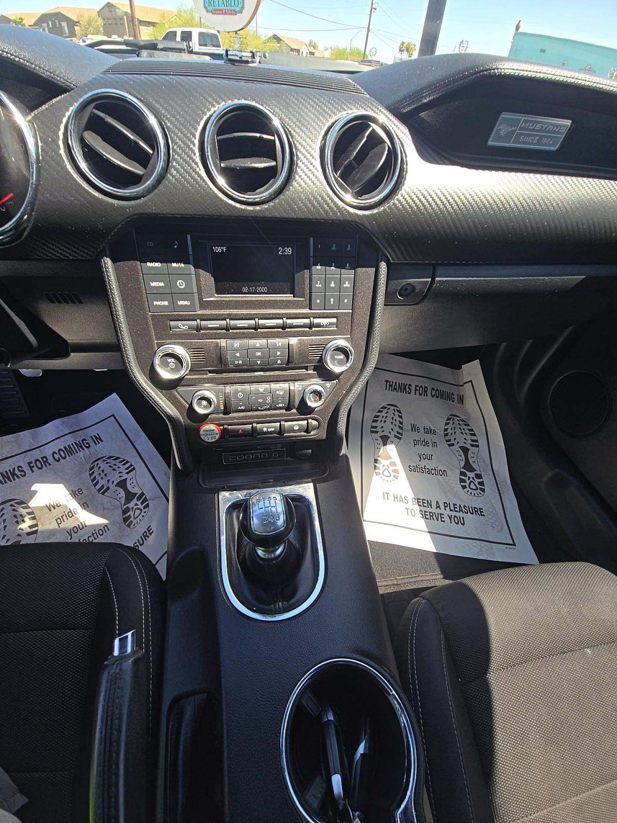 2017 Ford Mustang V6 RWD