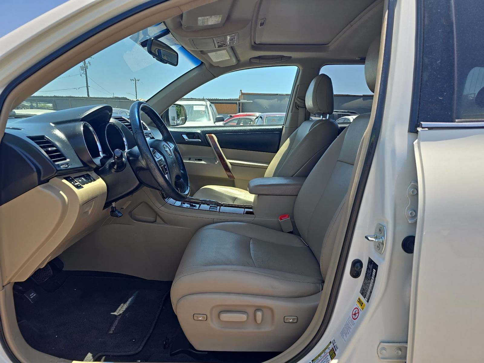 2013 Toyota Highlander Limited FWD