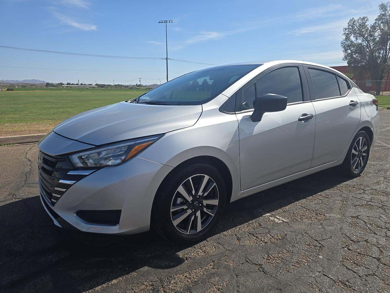 NISSAN VERSA - 1