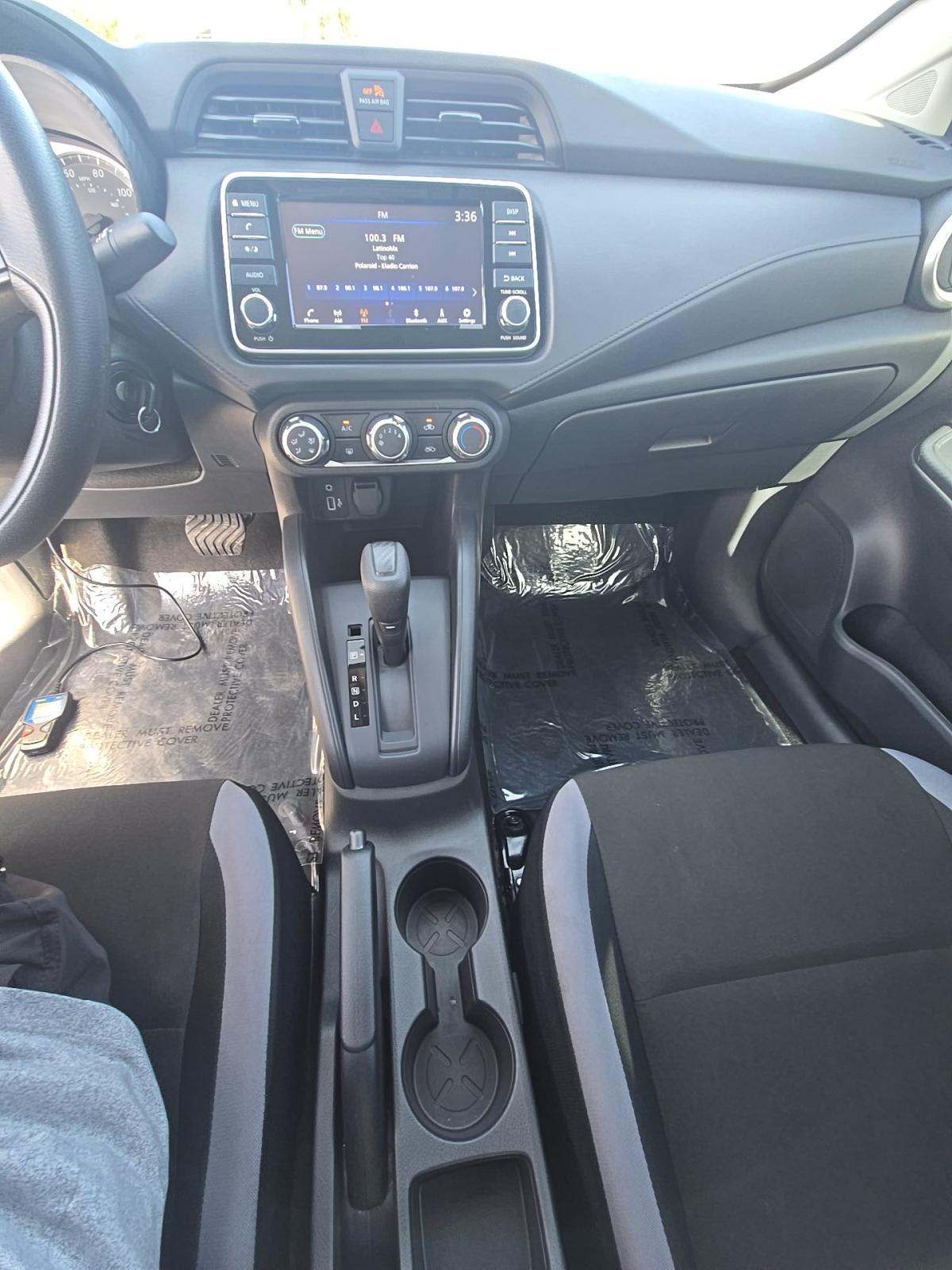 NISSAN VERSA - 10