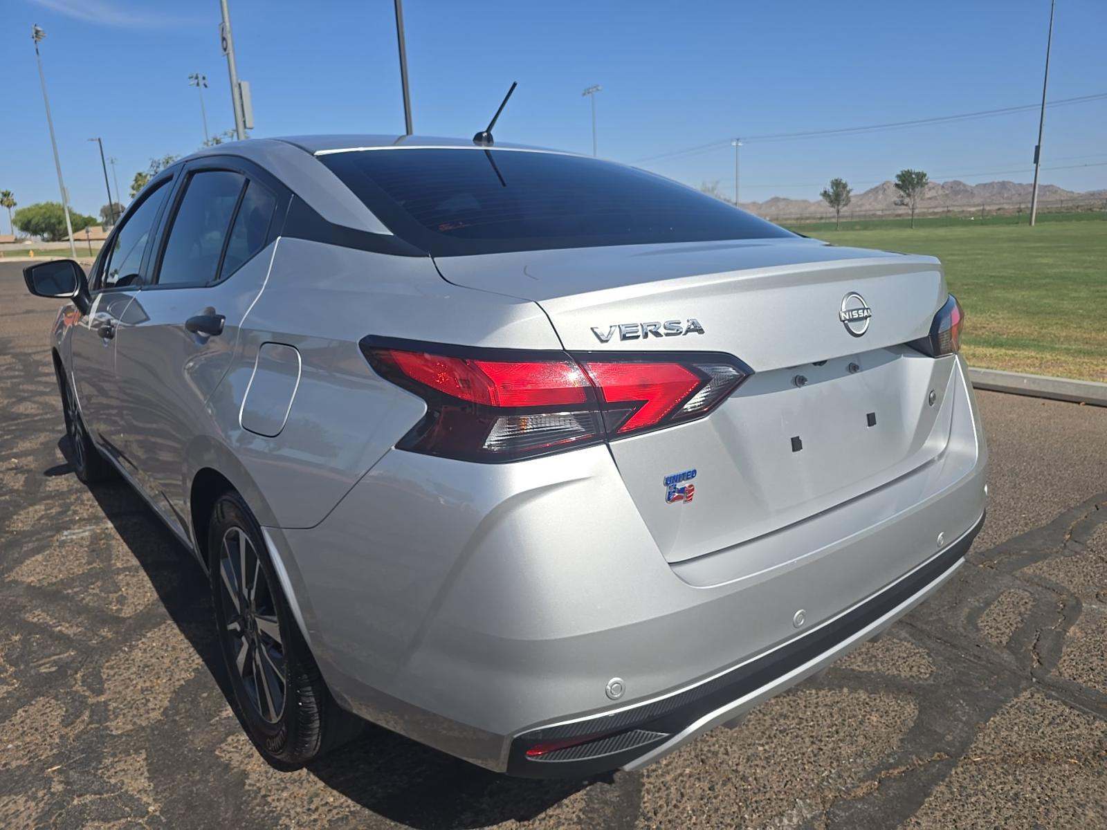 NISSAN VERSA - 2