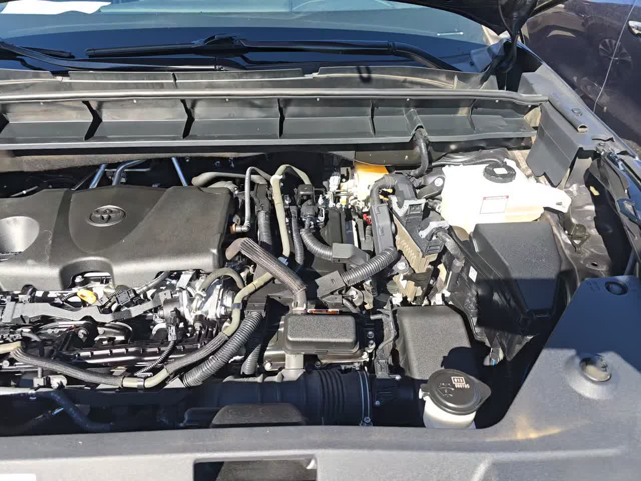 2022 Toyota Highlander Hybrid XLE FWD