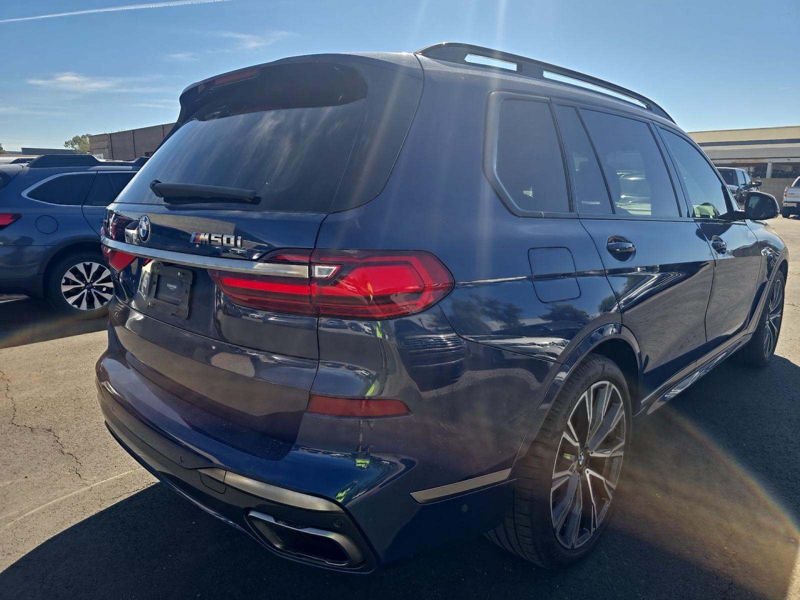 2021 BMW X7 M50i AWD