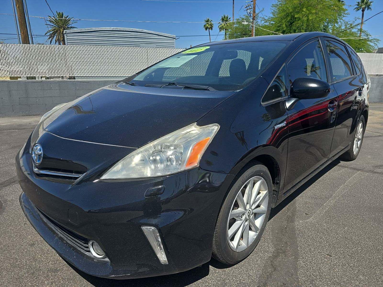 2012 Toyota Prius v Five FWD