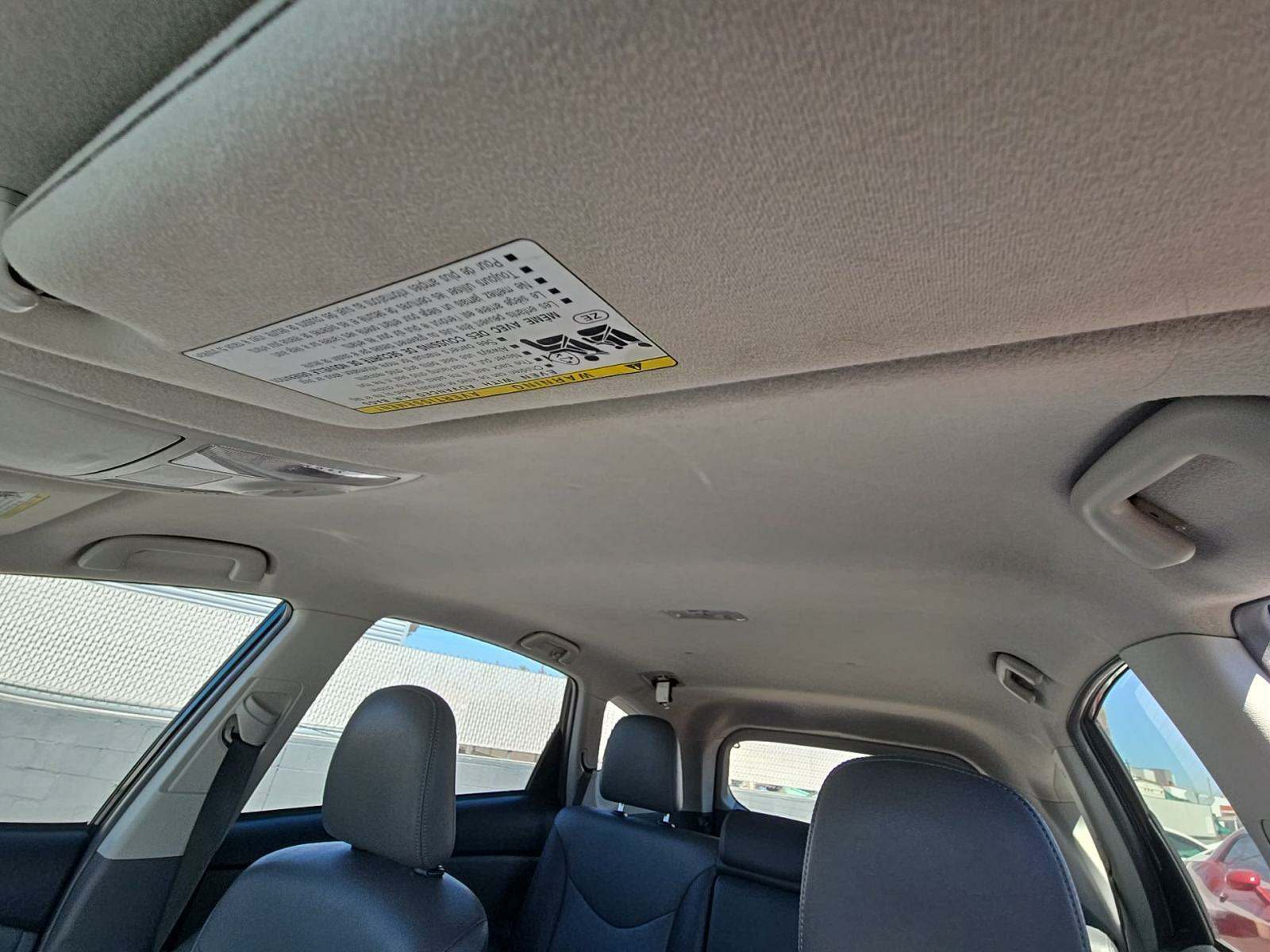 2012 Toyota Prius v Five FWD