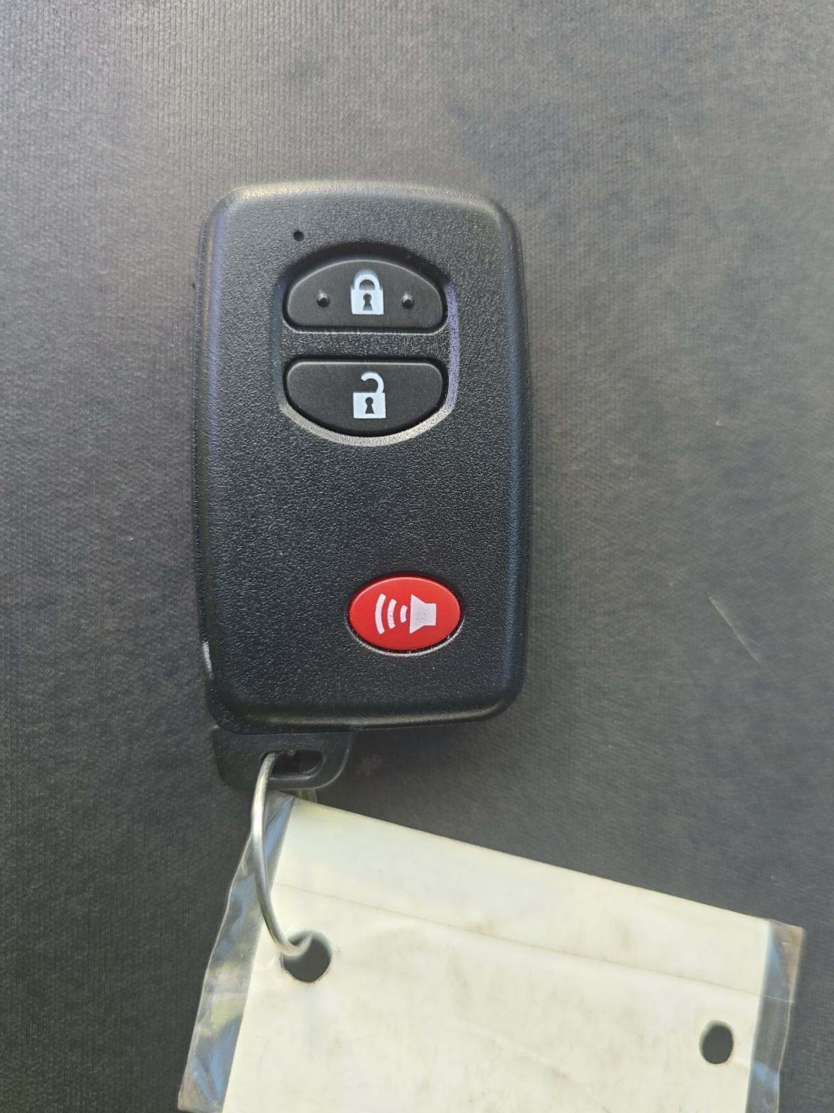 2012 Toyota Prius v Five FWD