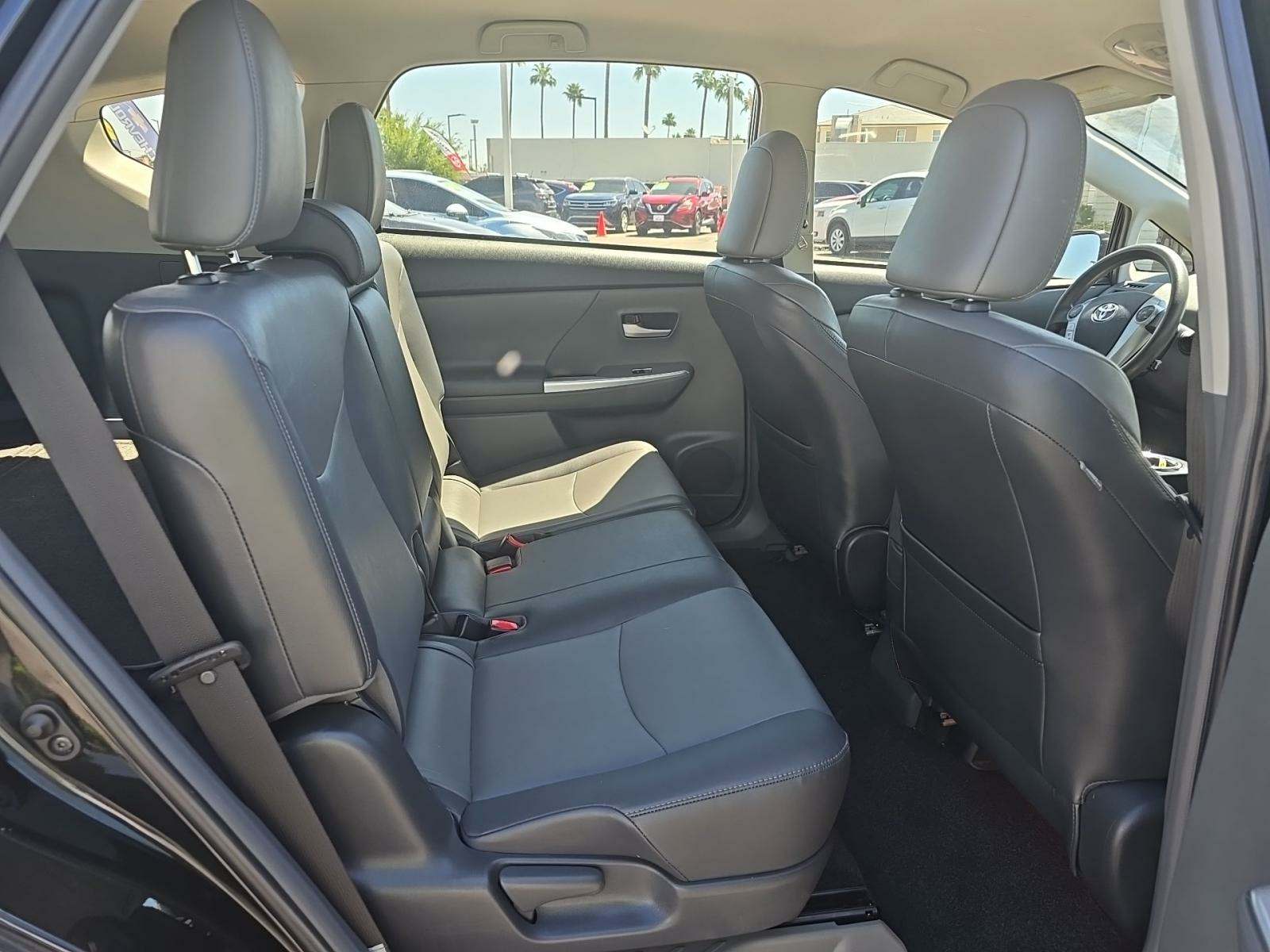 2012 Toyota Prius v Five FWD