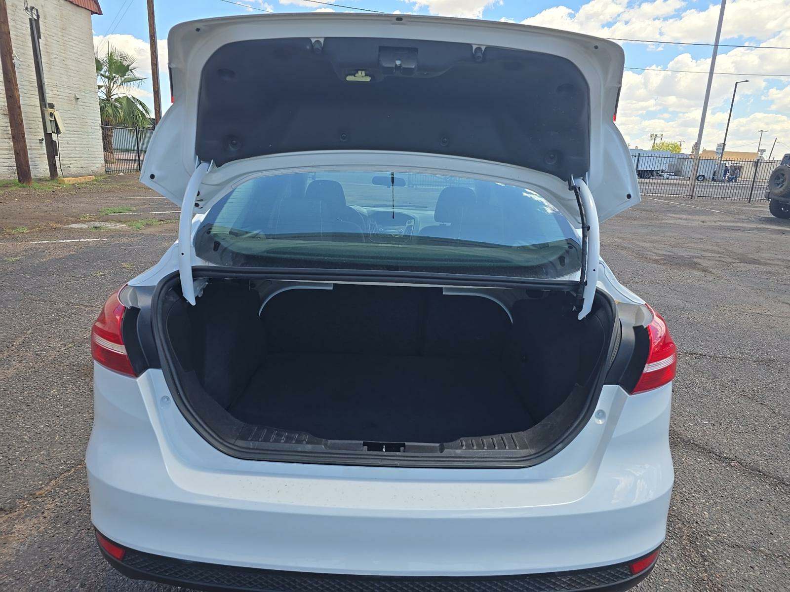 2017 Ford Focus SE FWD