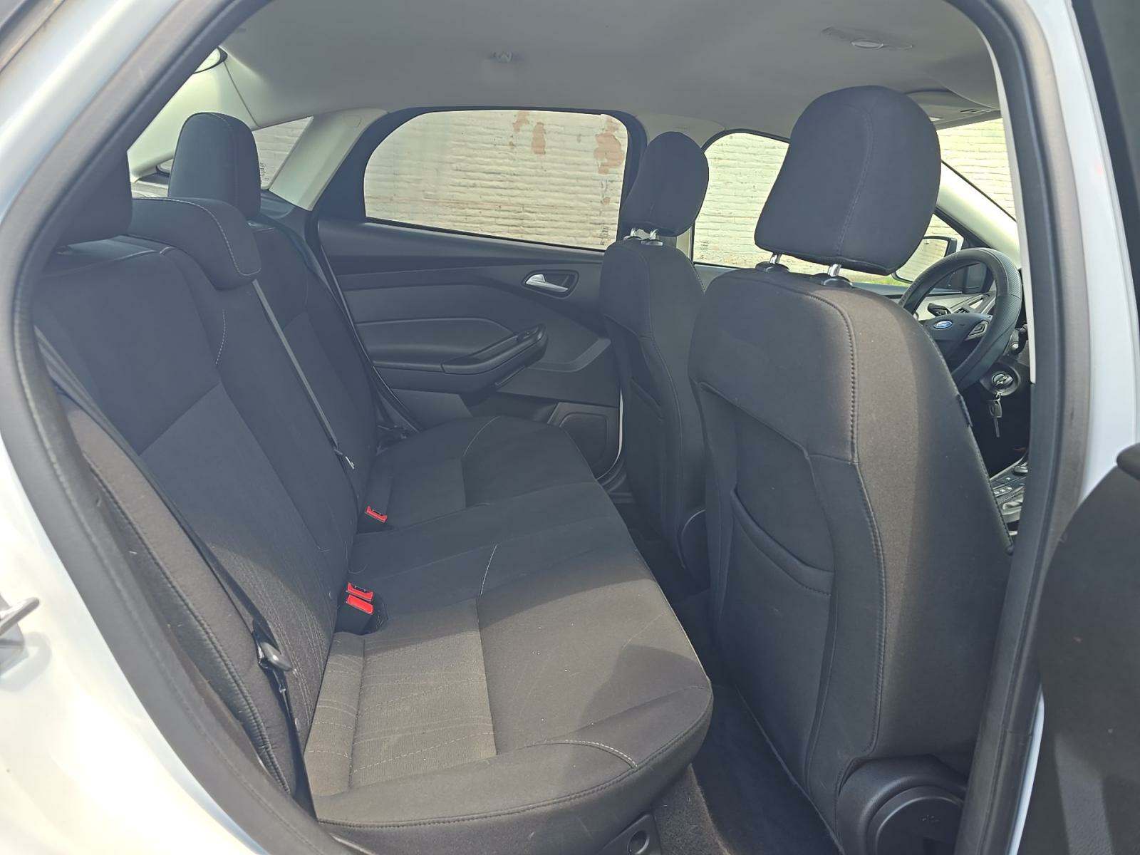 2017 Ford Focus SE FWD