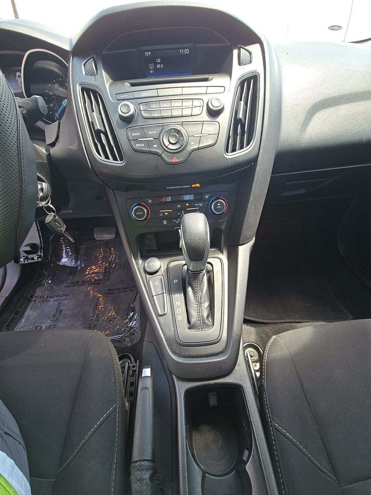 2017 Ford Focus SE FWD