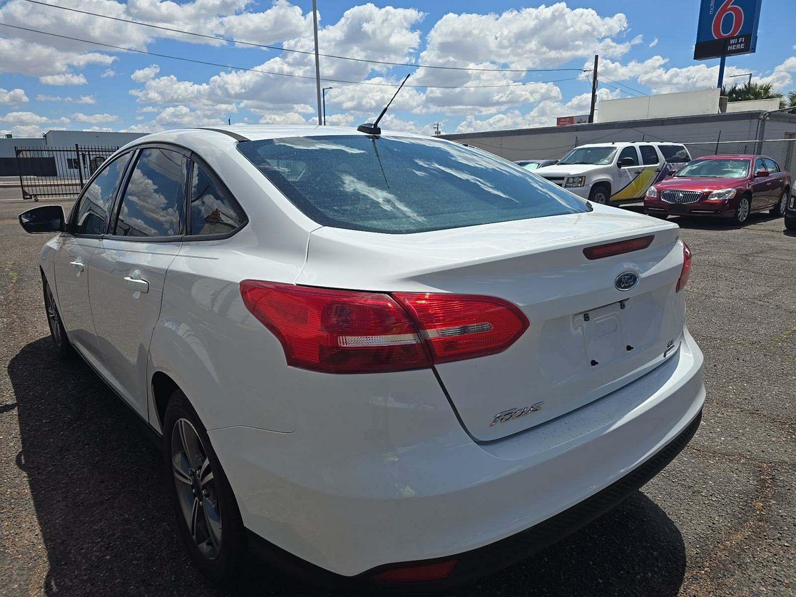 2017 Ford Focus SE FWD