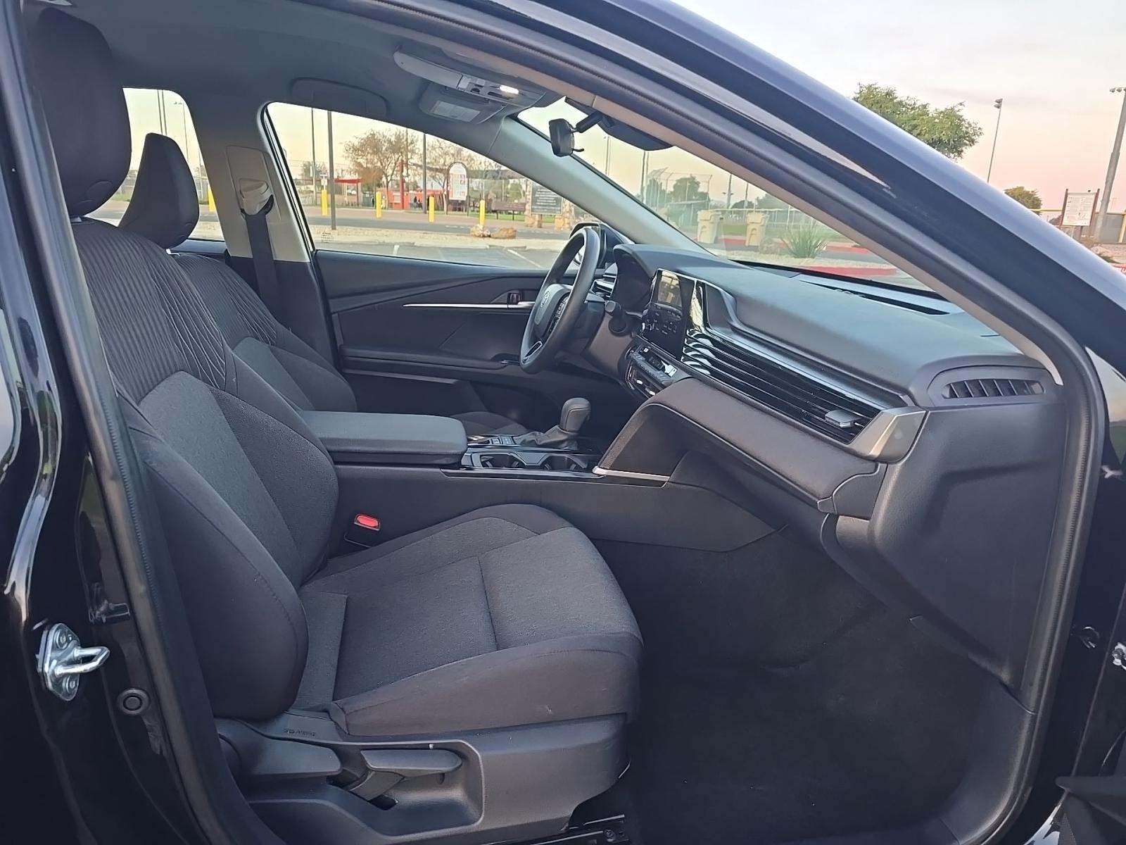 2025 Toyota Camry LE FWD