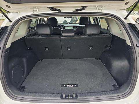 2022 Kia Niro Touring SE FWD