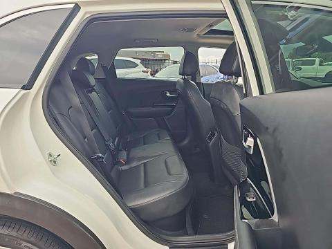 2022 Kia Niro Touring SE FWD