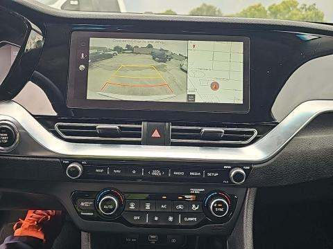 2022 Kia Niro Touring SE FWD