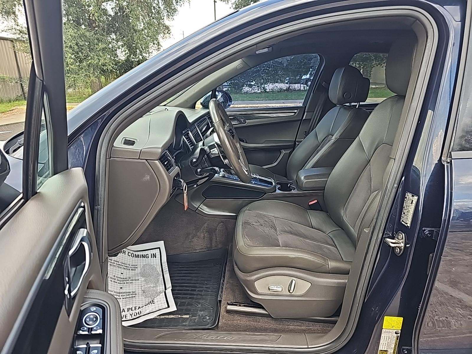 2018 Porsche Macan Base AWD