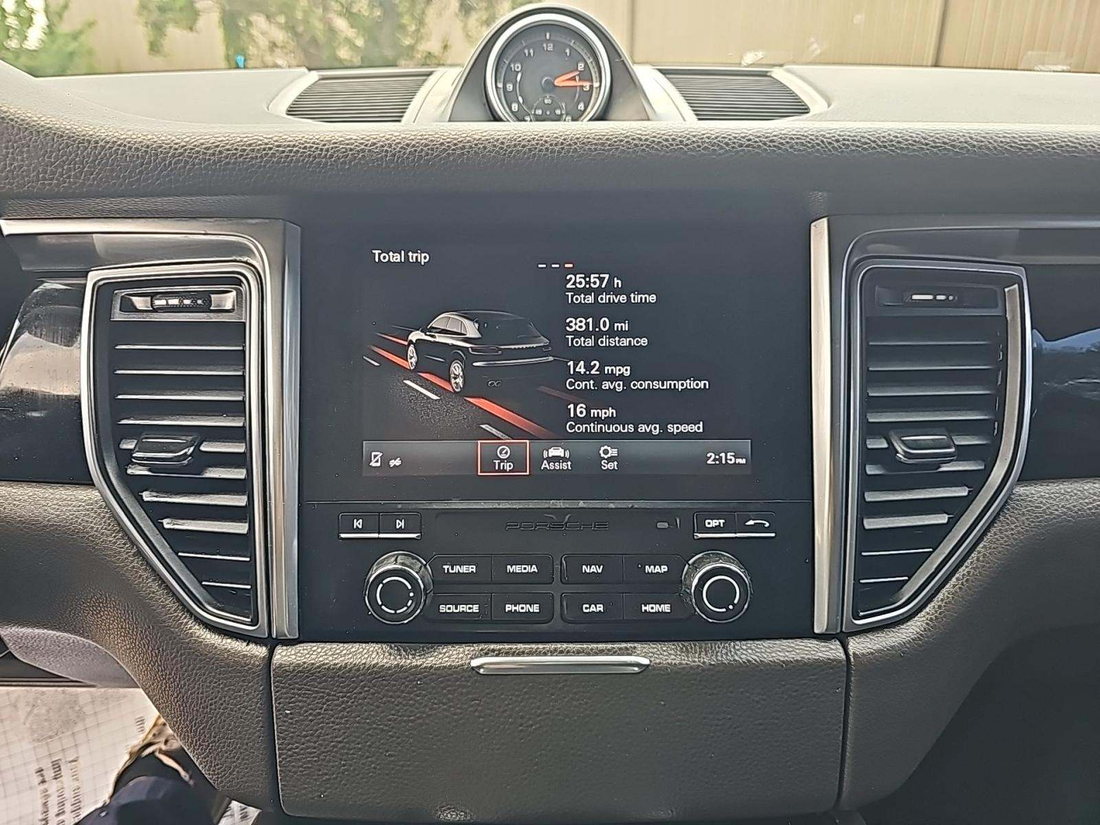 2018 Porsche Macan Base AWD