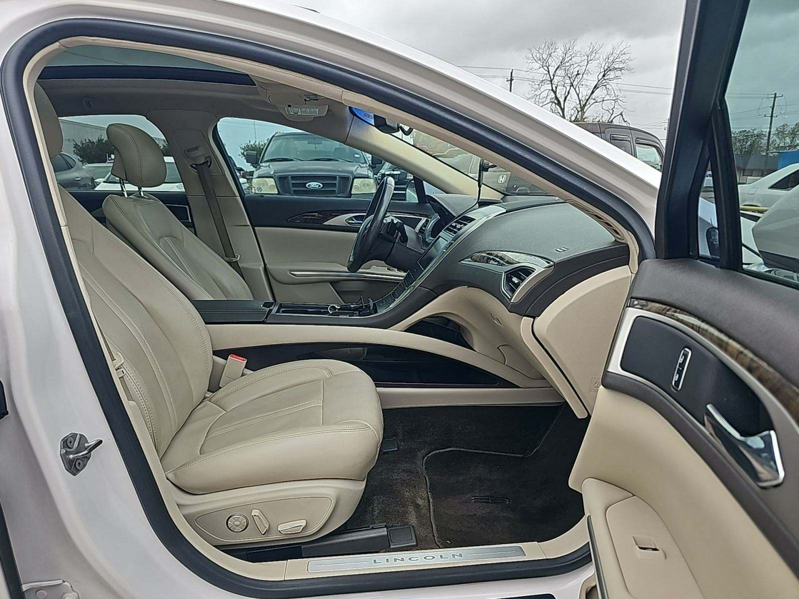 2016 Lincoln MKZ Base FWD